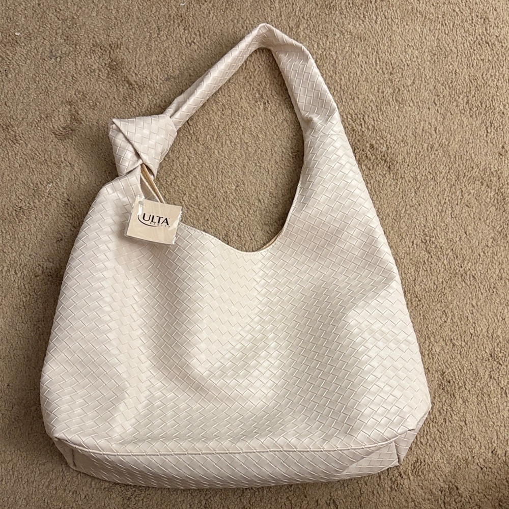 Ulta Beauty Ivory Woven Hobo Shoulder Bag New With Tags Magnetic Clasp